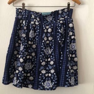 Women's old navy skirt
